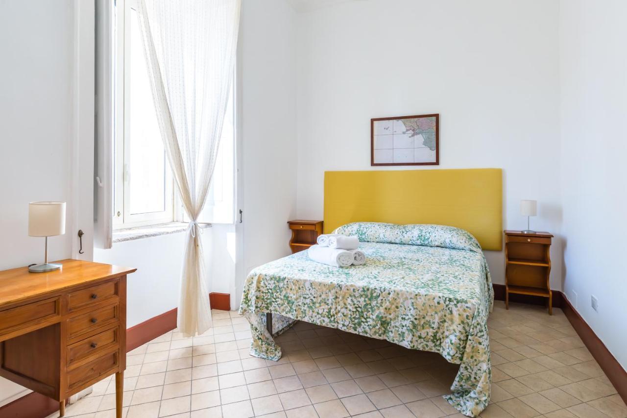 Lopez 20 A Big Family Apartment By Napoliapartments Dış mekan fotoğraf