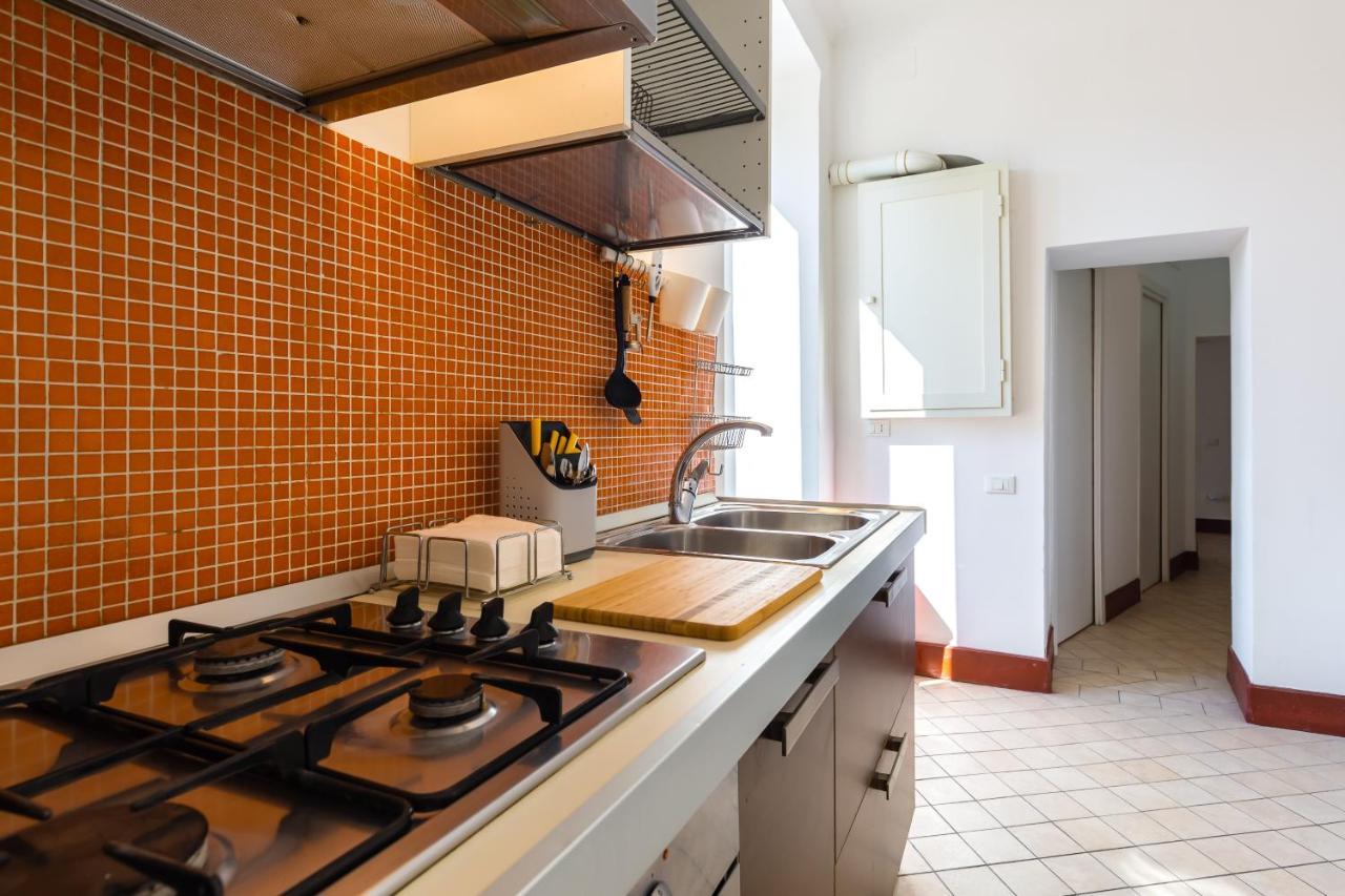 Lopez 20 A Big Family Apartment By Napoliapartments Dış mekan fotoğraf