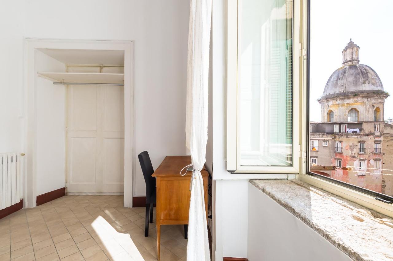 Lopez 20 A Big Family Apartment By Napoliapartments Dış mekan fotoğraf