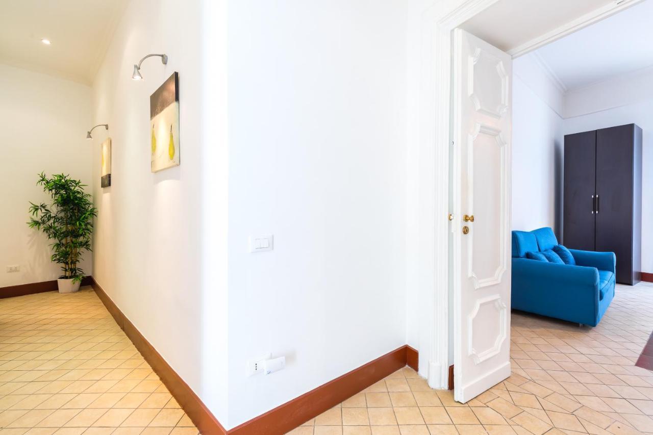 Lopez 20 A Big Family Apartment By Napoliapartments Dış mekan fotoğraf
