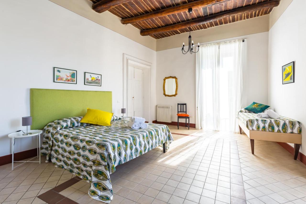 Lopez 20 A Big Family Apartment By Napoliapartments Dış mekan fotoğraf