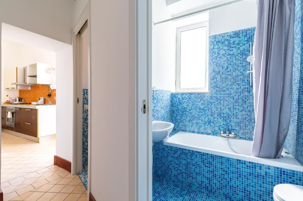 Lopez 20 A Big Family Apartment By Napoliapartments Dış mekan fotoğraf