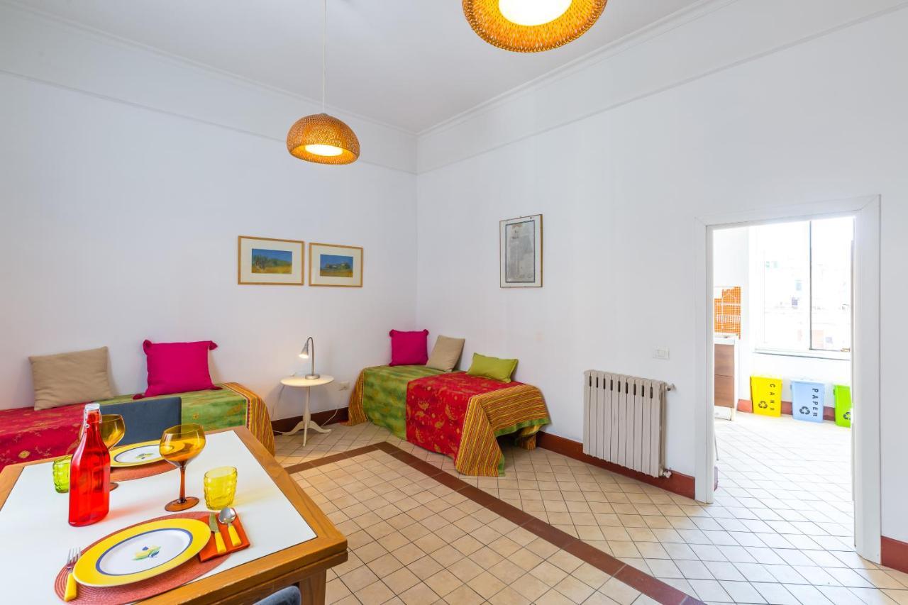 Lopez 20 A Big Family Apartment By Napoliapartments Dış mekan fotoğraf