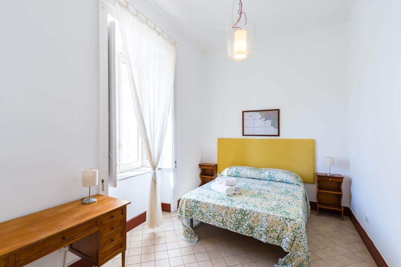 Lopez 20 A Big Family Apartment By Napoliapartments Dış mekan fotoğraf