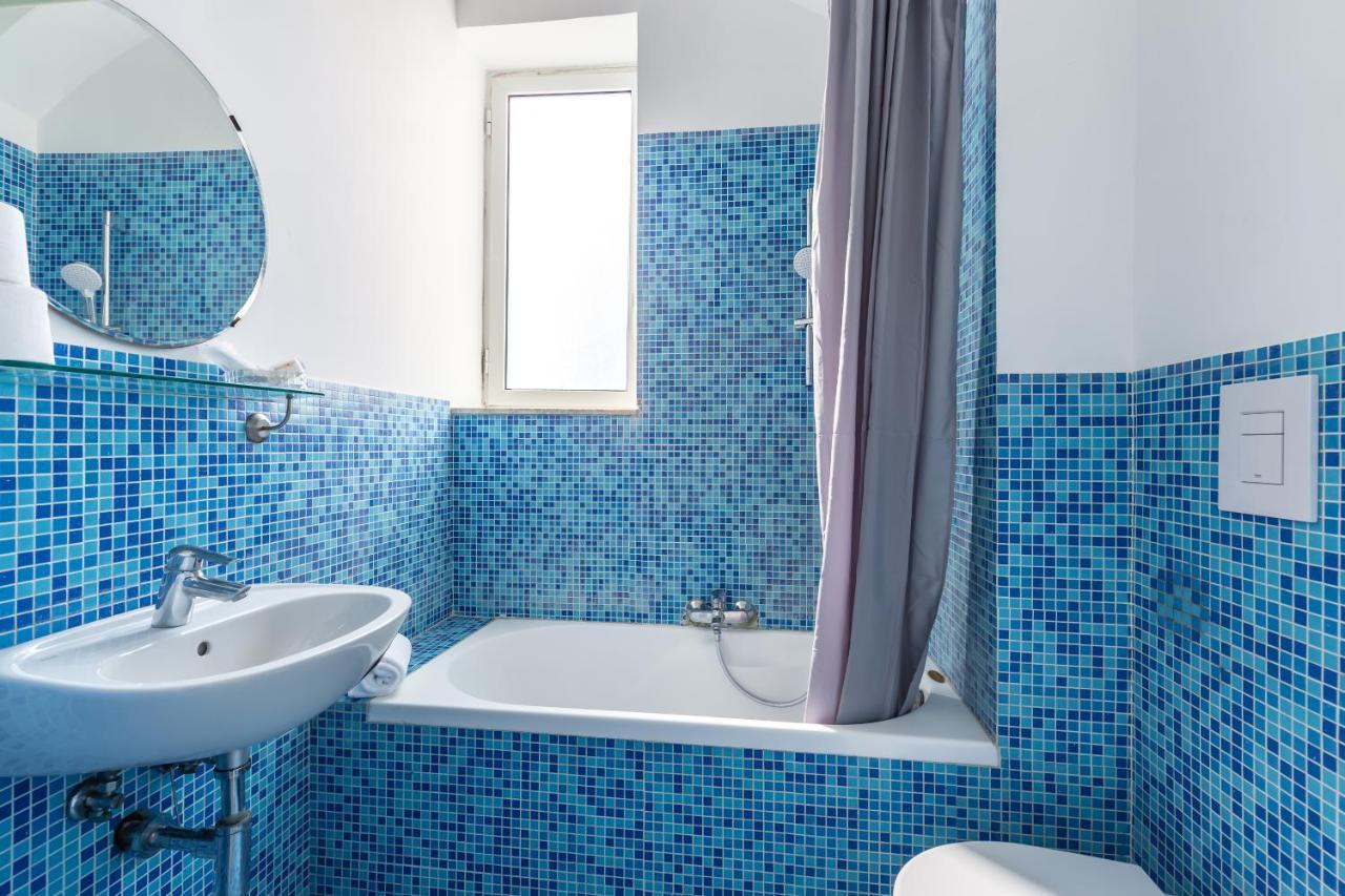 Lopez 20 A Big Family Apartment By Napoliapartments Dış mekan fotoğraf